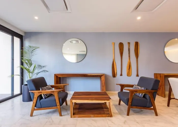 3br Penthouse W Private Rooftop Pool And Bbq
