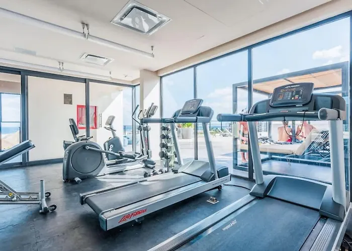 3br Penthouse W Private Rooftop Pool And Bbq *